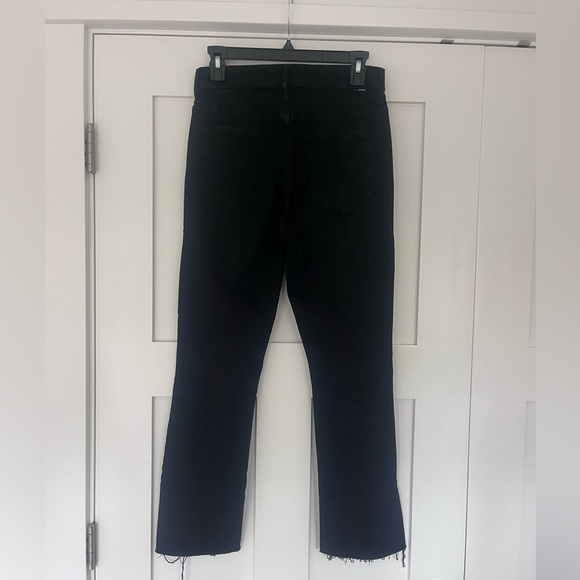 MOTHER The Insider Mid-Rise
Crop Step Fray Jeans - Picture 9 of 9